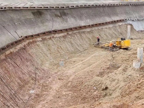 错那基坑边坡加固