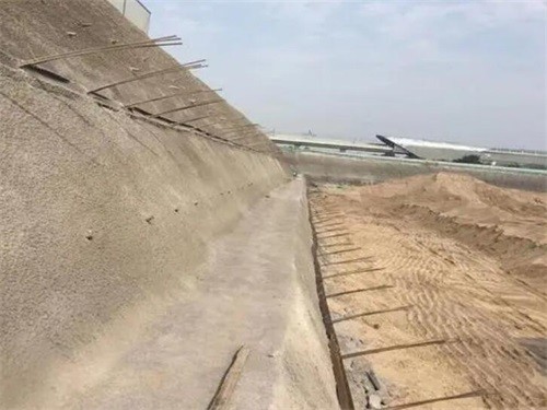 错那河道边坡加固